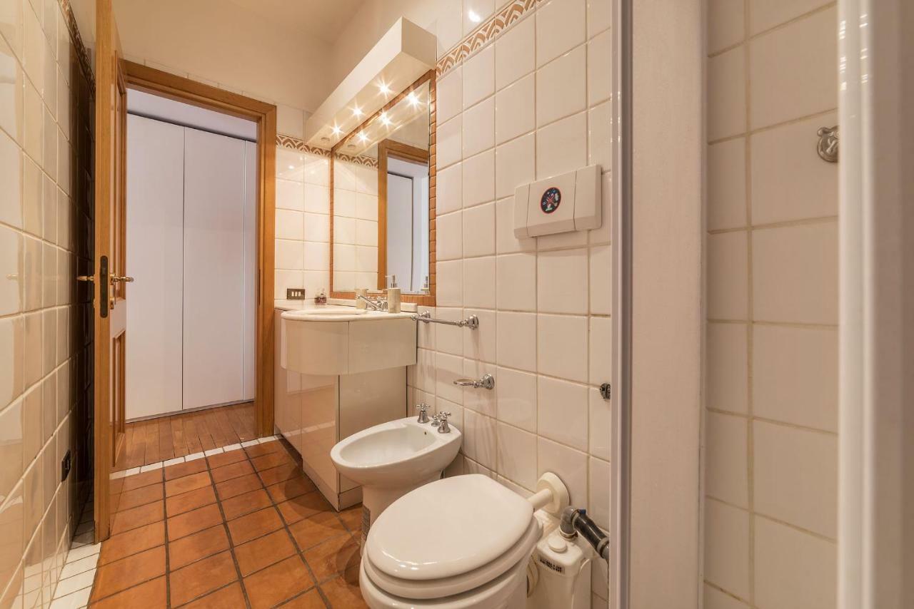 Piazza Di Spagna Stylish Flat Рим Экстерьер фото
